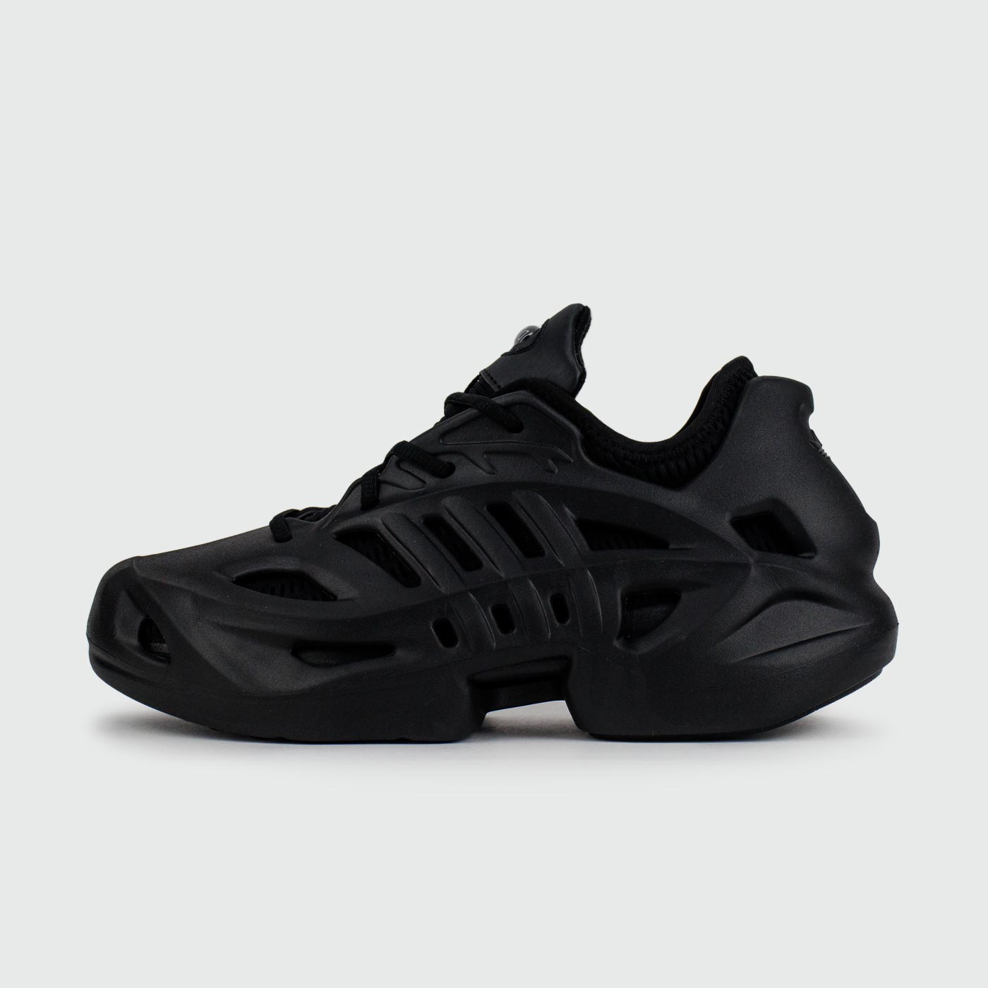Adifom Climacool Black чаще выбирают клиенты