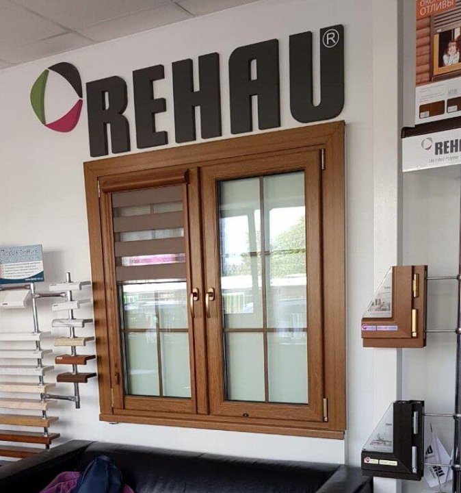 Окно REHAU