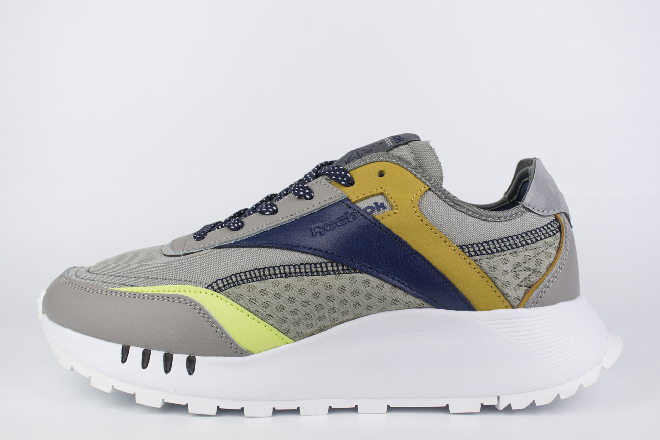 Legacy Grey/Yellow чаще выбирают клиенты