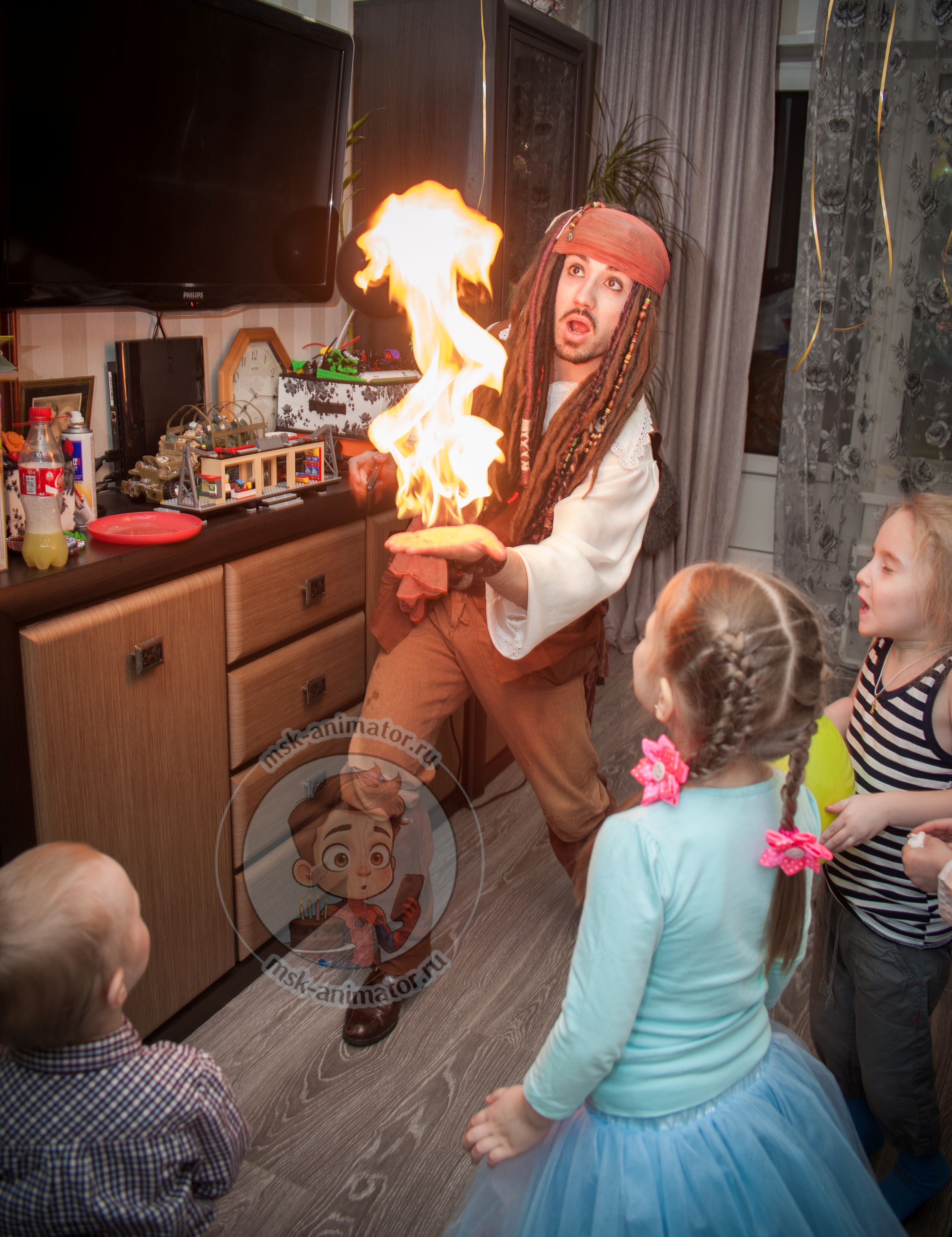 animator-moskva-dzhek-vorobej-na-detskij-den-rozhdeniya