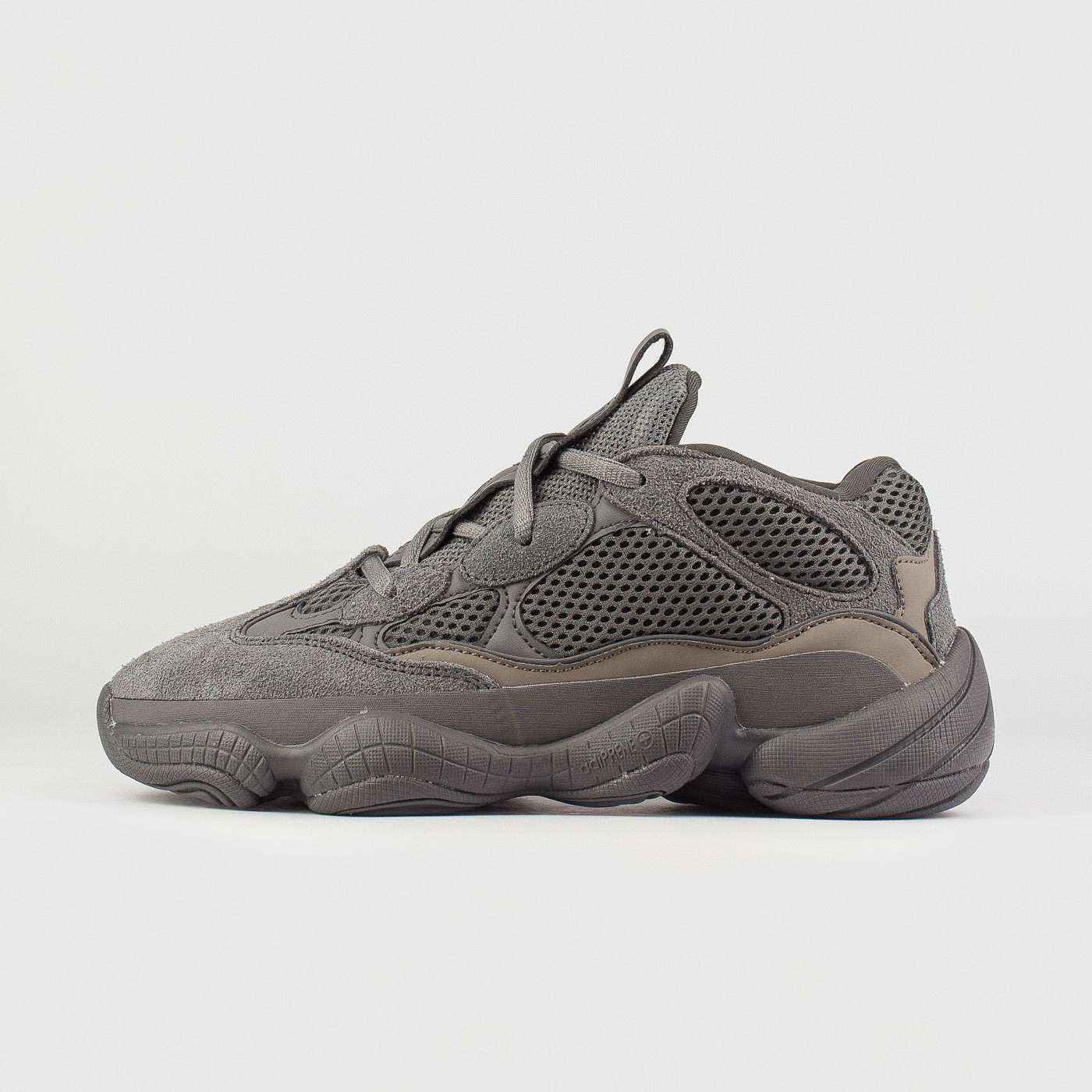 Yeezy Boost 500 Granite чаще выбирают клиенты