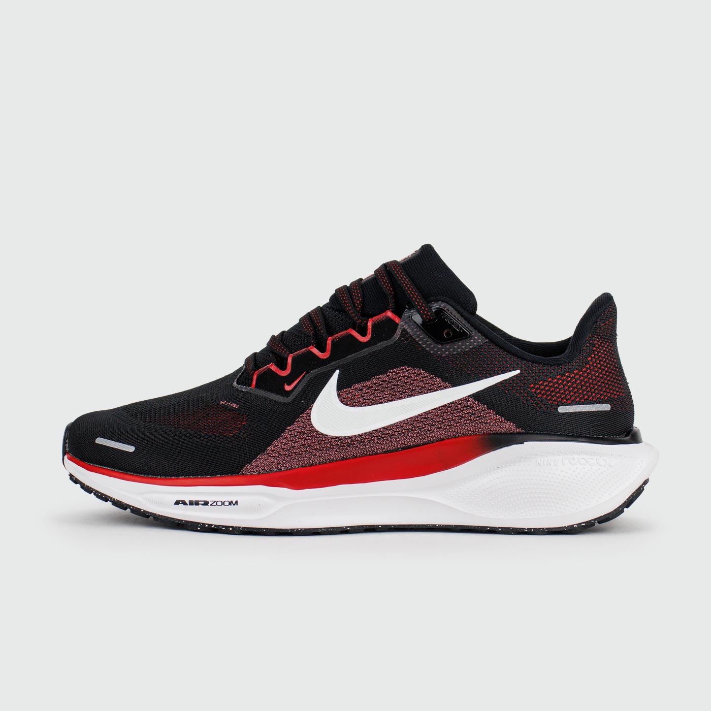 Pegasus 41 Black Red чаще выбирают клиенты