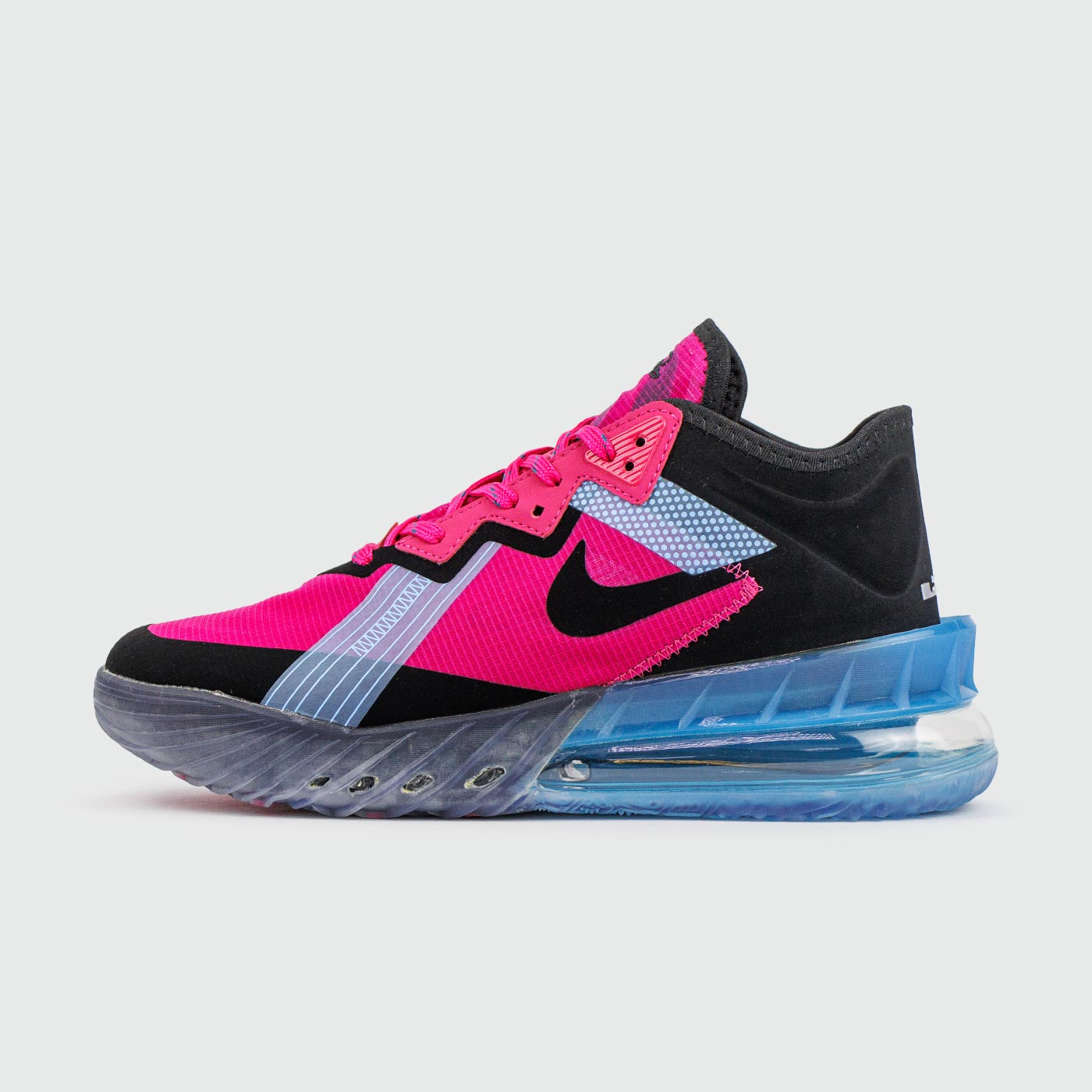 Lebron 18 Low Red Black Blue чаще выбирают клиенты