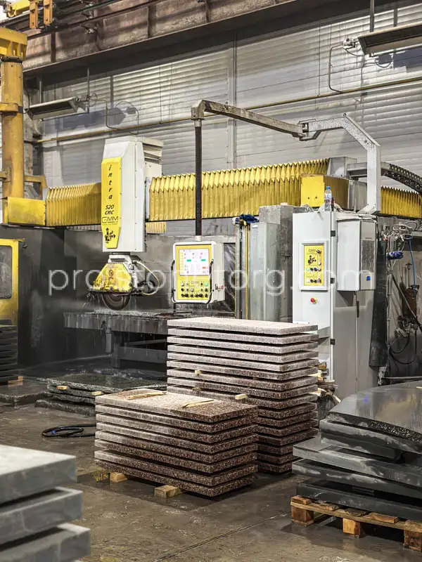 плиты из гранита производитель завод оптом и в розницу цена гранит карелия продажа москве