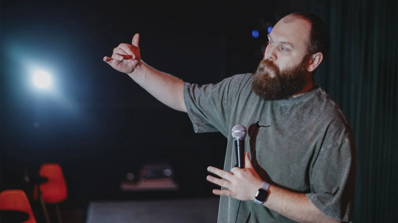 Афиша шоу Казанские комики: Лучшие шутки в Казани, 13 мая Афиша шоу Казанские комики: Лучшие шутки в Казани, 13 мая