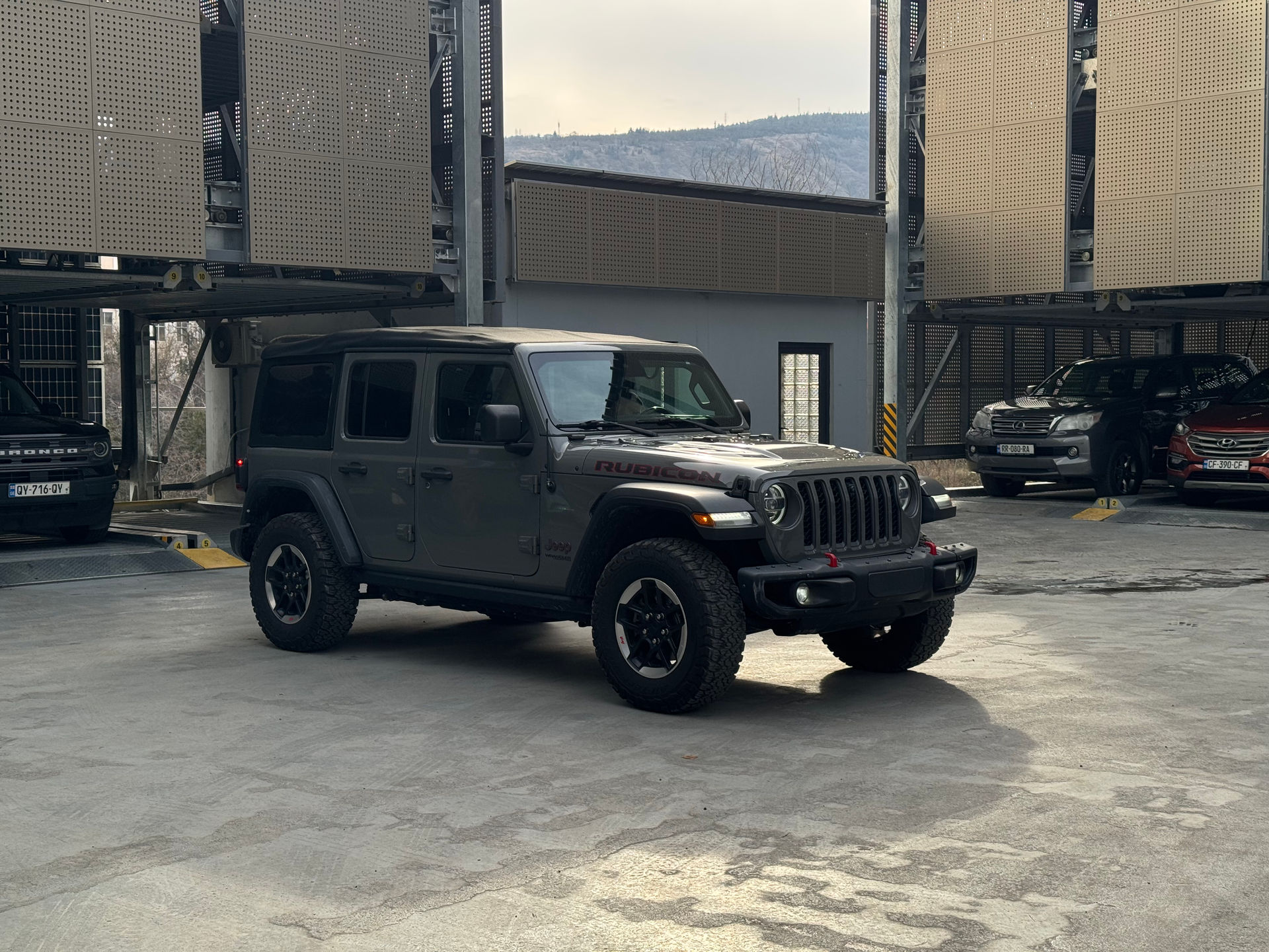 Аренда JEEP WRANGLER UNLIMITED RUBICON в Грузии