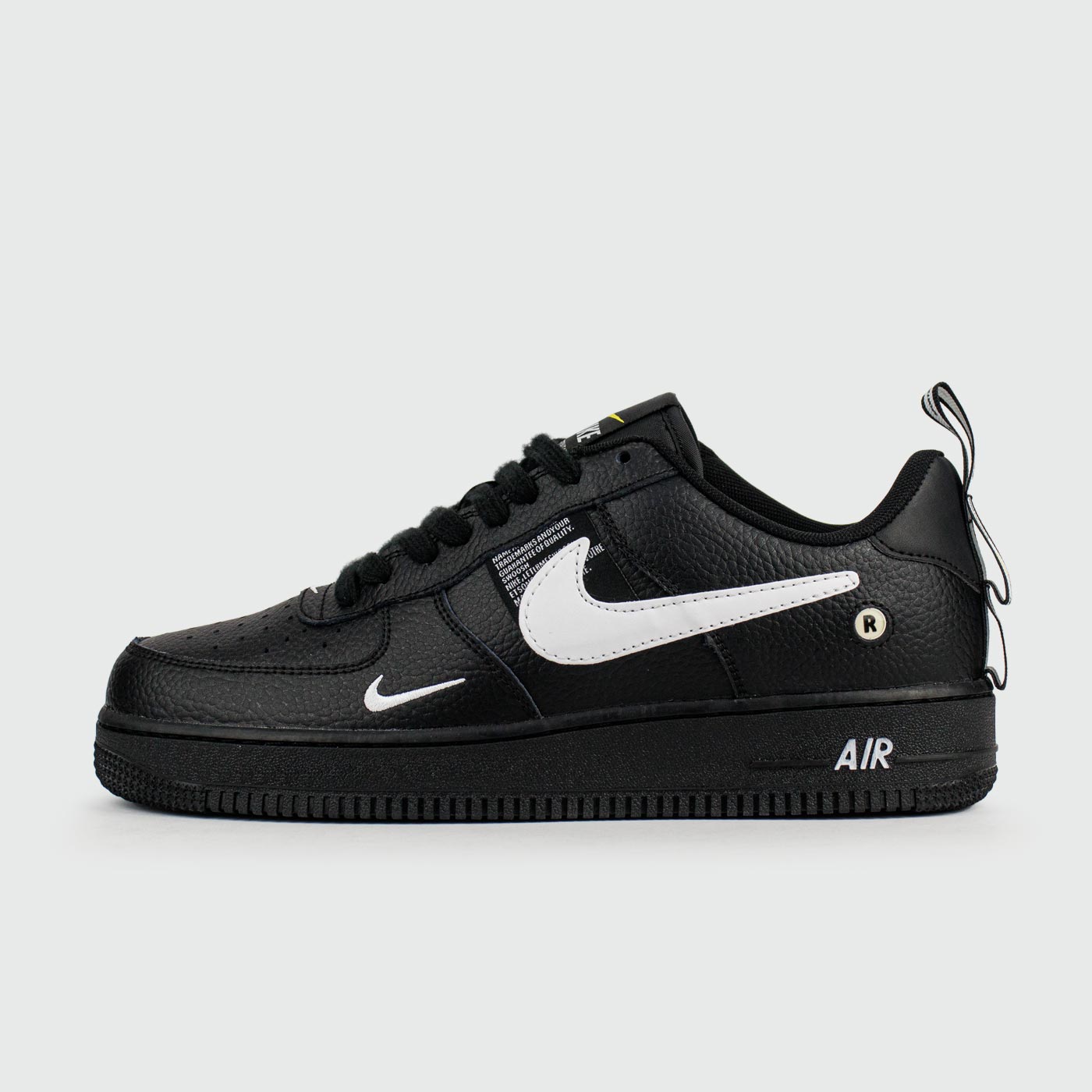 Air Force 1 Low 07 LV8 Black/White new чаще выбирают клиенты