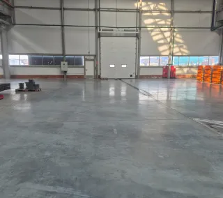 Логистический центр — 8500 м² эпоксидного покрытия за 12 дней