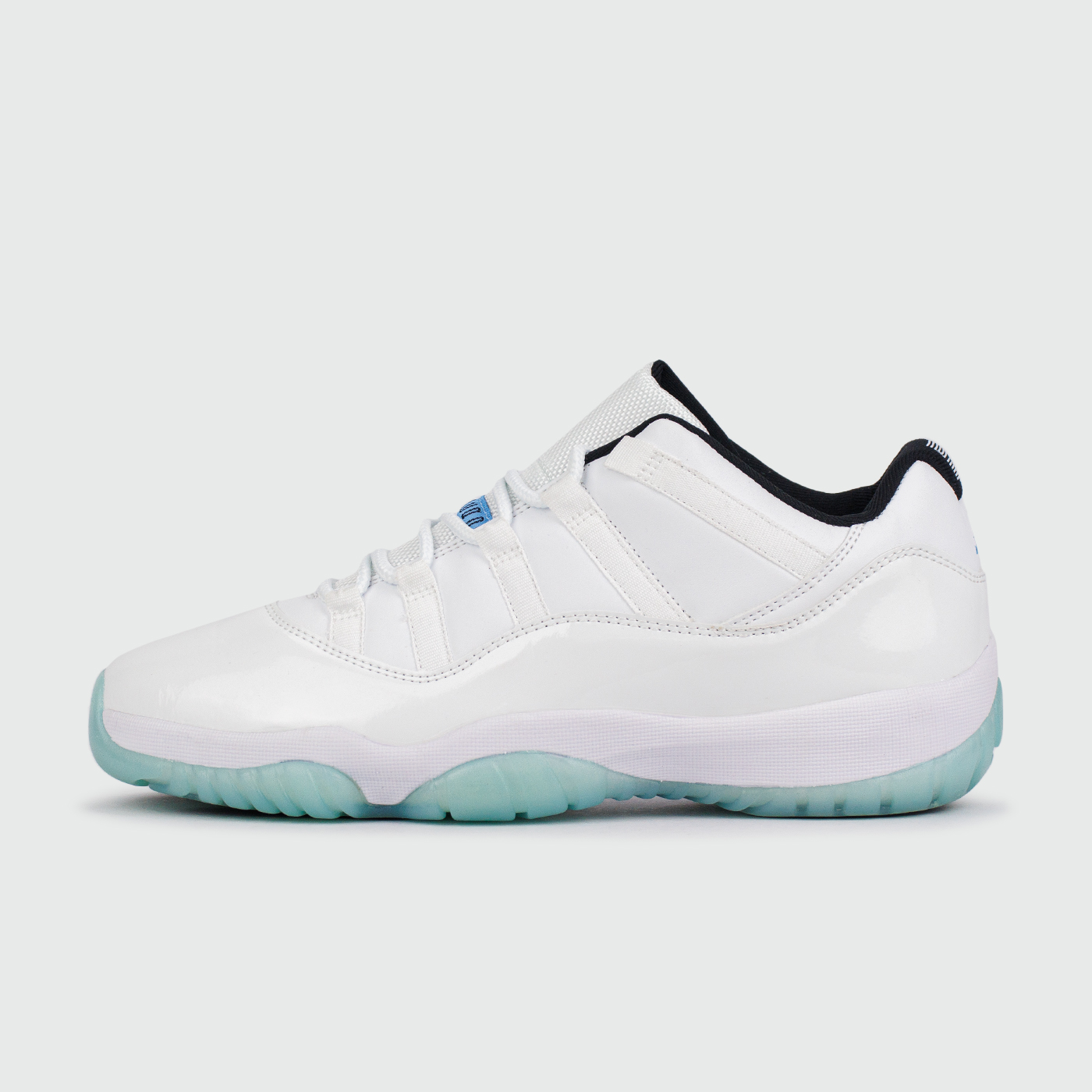 11 Low Legend Blue чаще выбирают клиенты