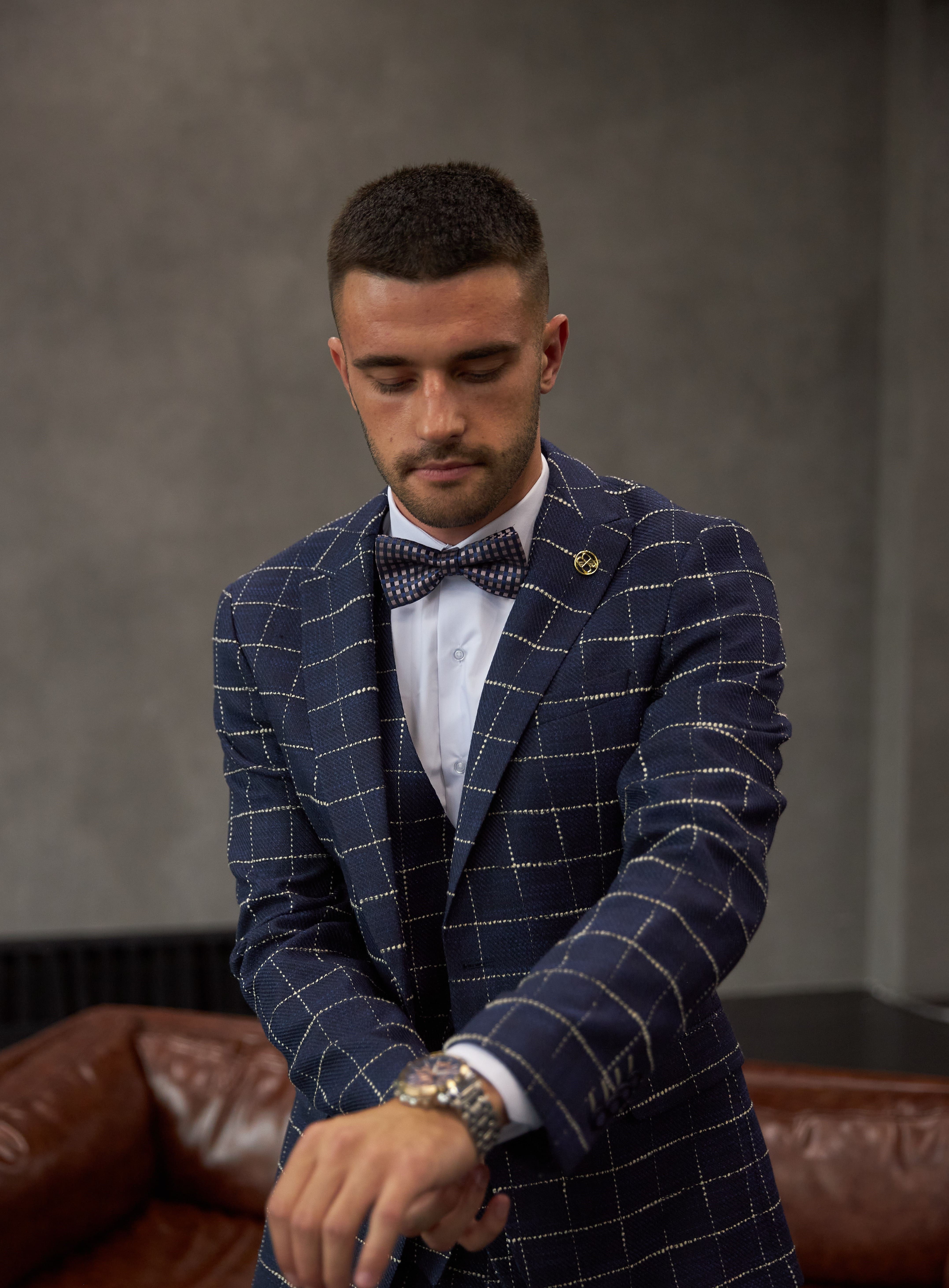 Прокат классических костюмов SUITS