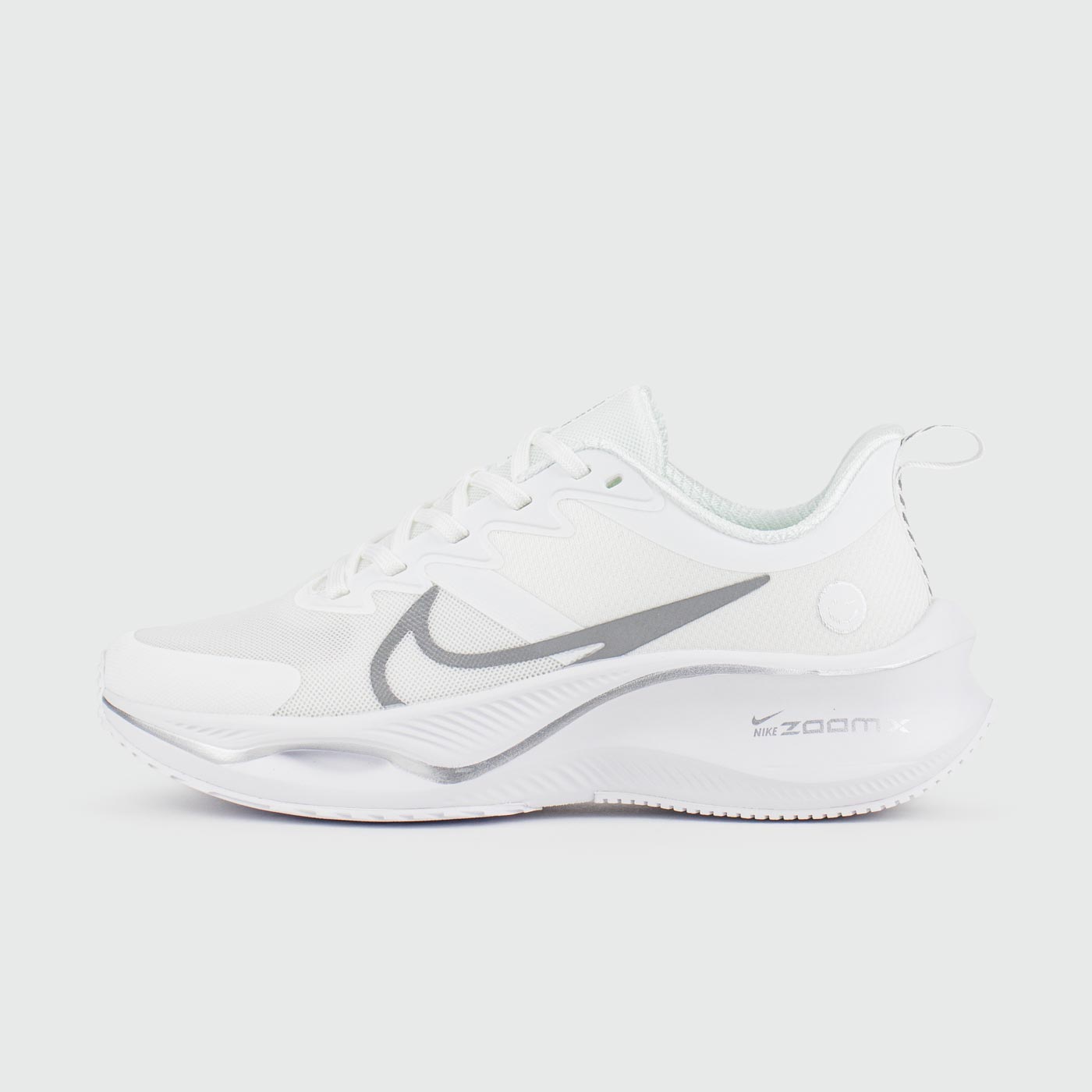 ZoomX Smile White Grey Wmns чаще выбирают клиенты