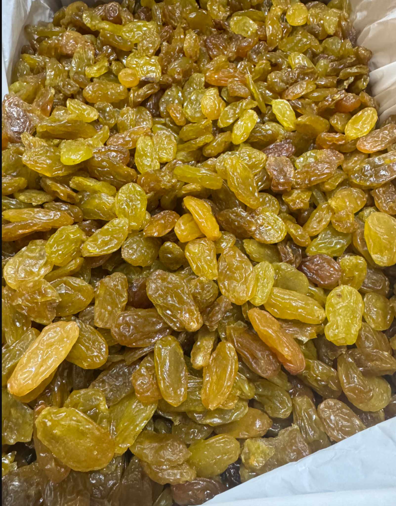 Изюм Джамбо, тара