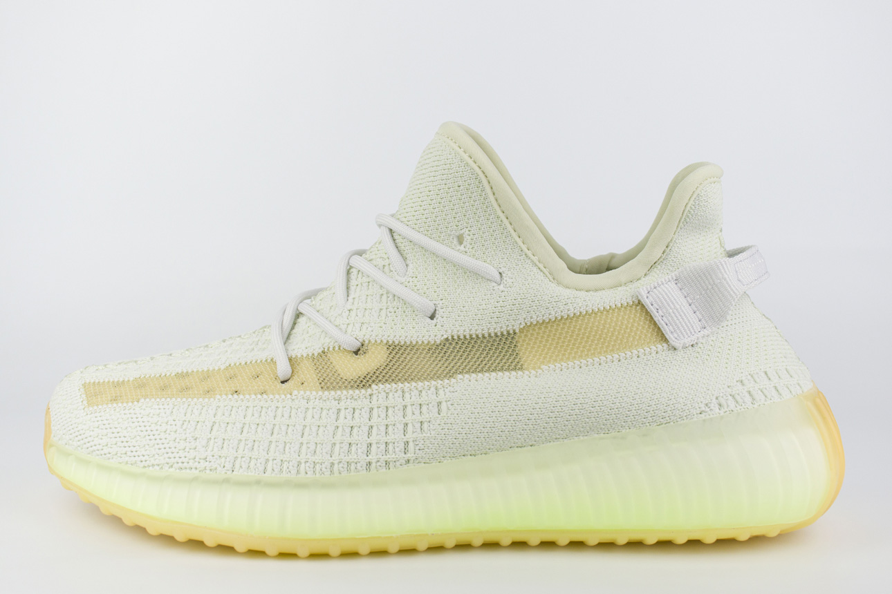 Yeezy 350 boost v2 Hyperspace чаще выбирают клиенты