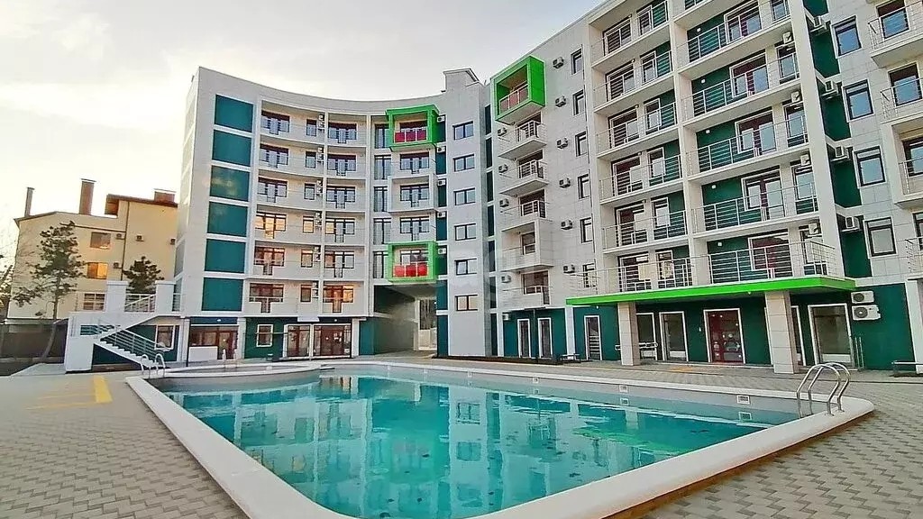 бассейн комплекса Колорит