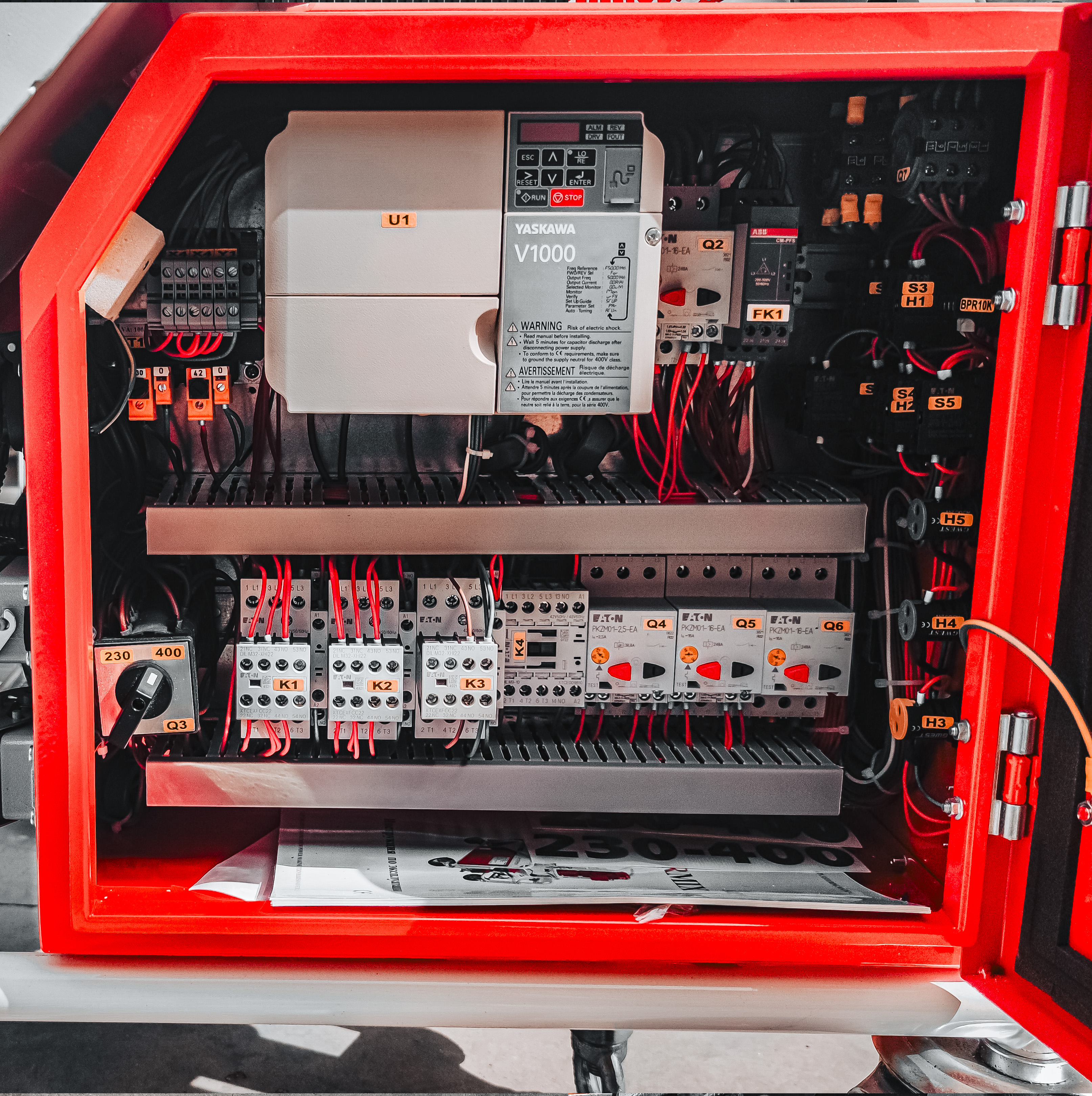 Мультивольтажная штукатурная станция PowerMix в работе