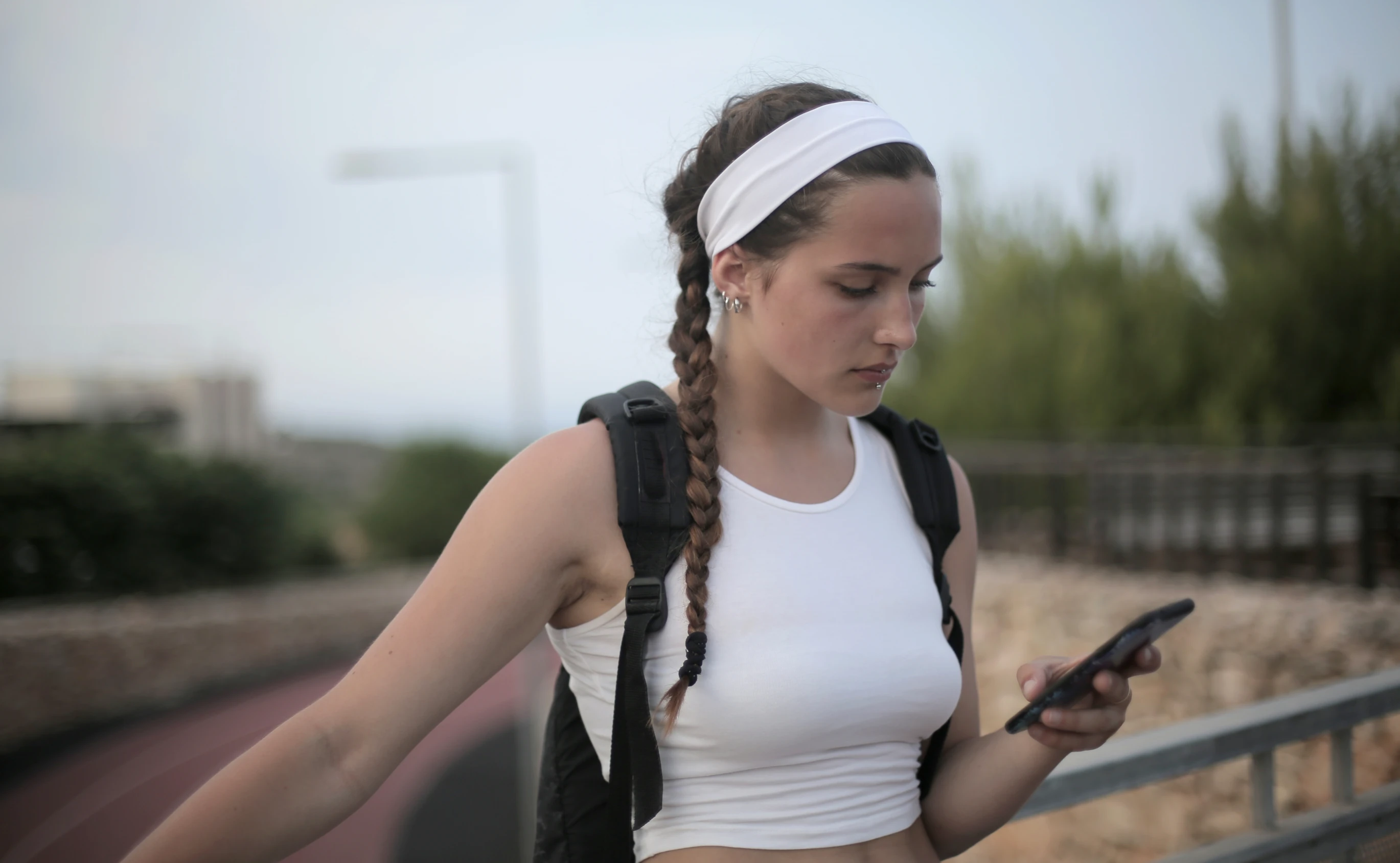 Non-invasive glucometer and Health Monitoring in Accofrisk artificial intelligence pocket wearable devices.