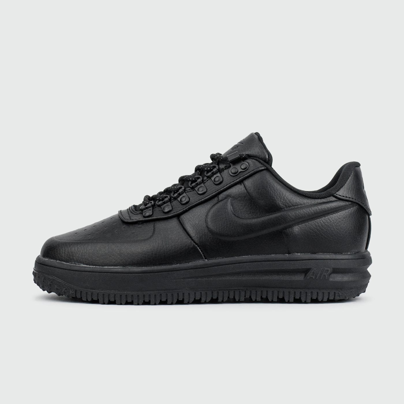 Lunar Force 1 Duckboot Low Triple Black чаще выбирают клиенты