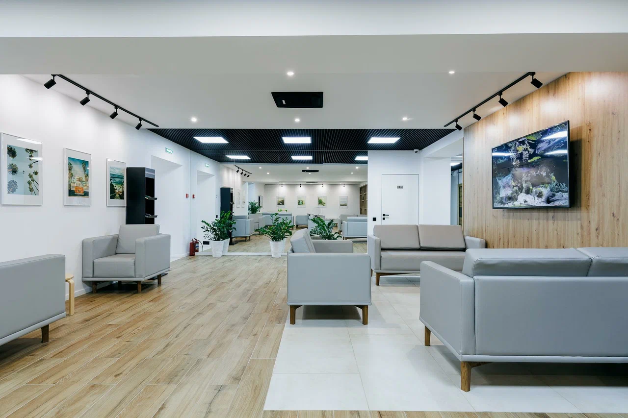 холл апартаментов в Россиянки