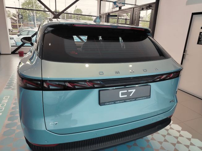 OMODA C7 - вид сзади