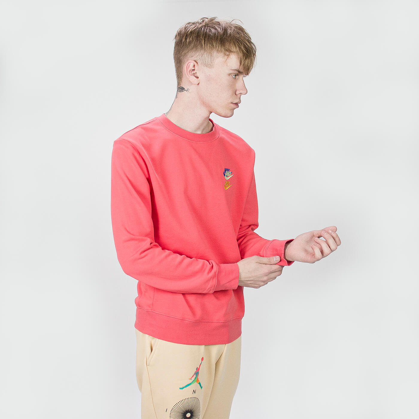 Pink чаще выбирают клиенты
