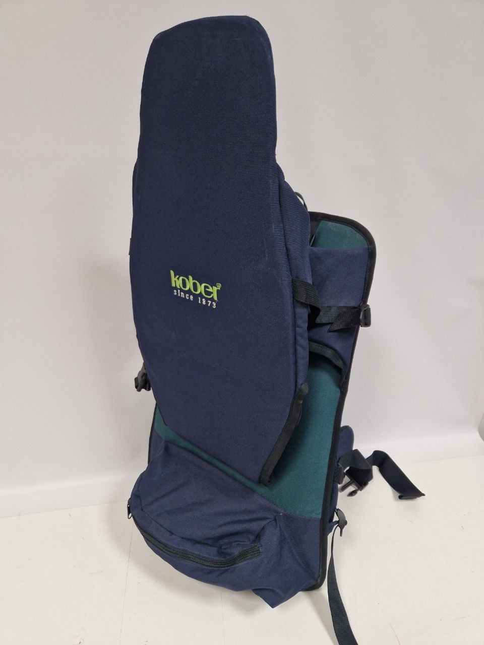 Продажа детского рюкзака-переноски Kober , цвет зеленый, состояние: хорошее. Тест-драйв и доставка по России.