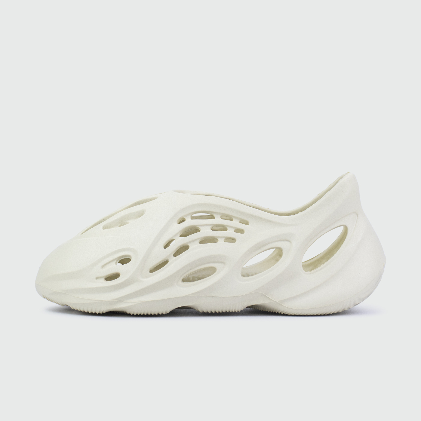 Yeezy Foam Wmns Ararat чаще выбирают клиенты