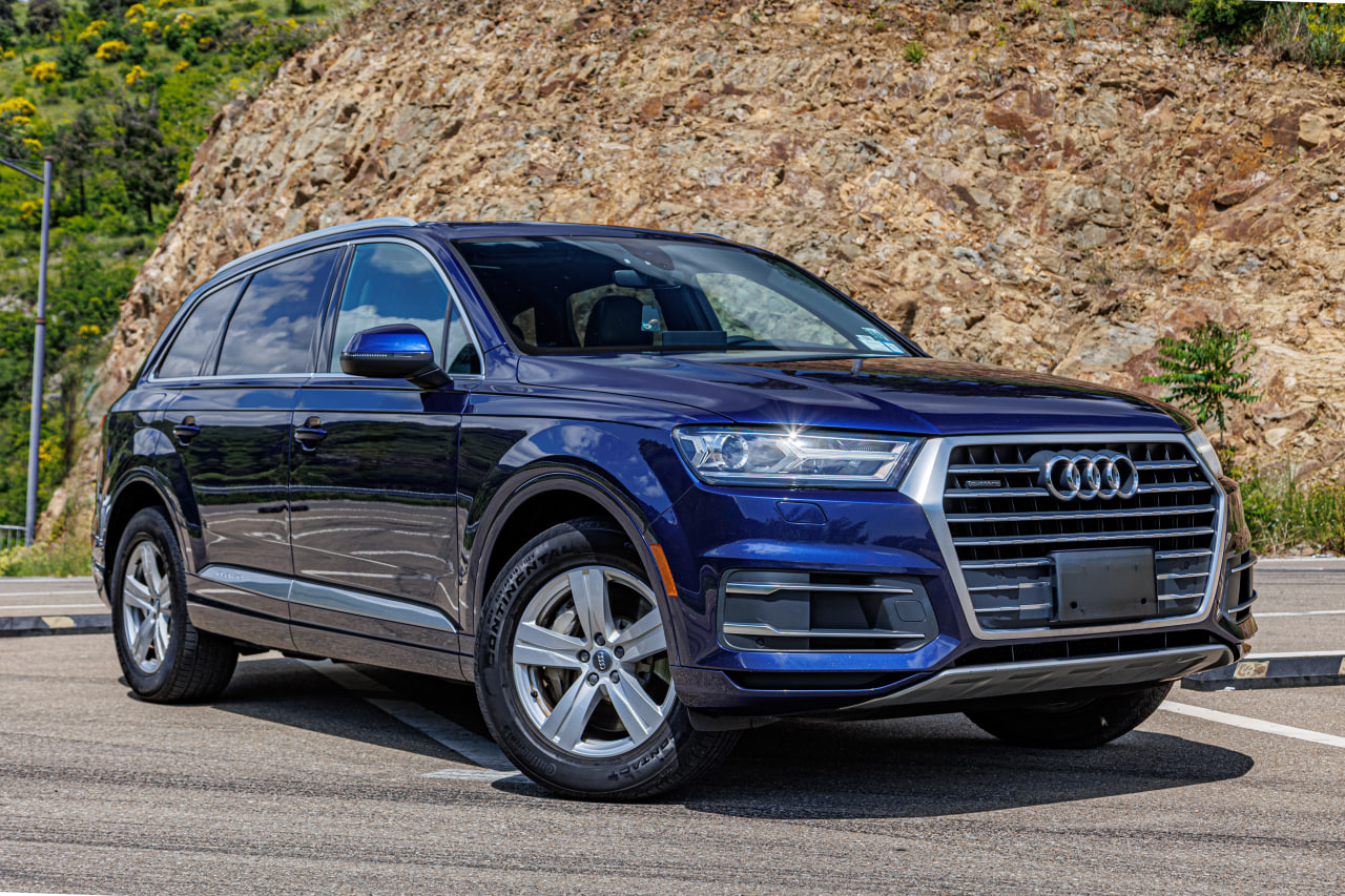 Аренда Audi Q7 Premium 2019 в Грузии