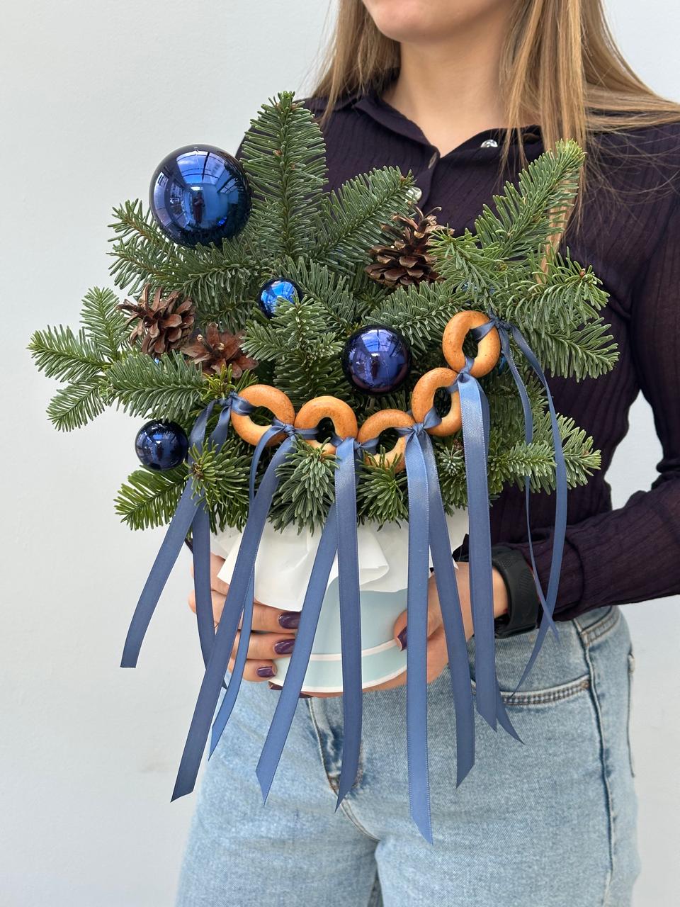 Букет цветов "Волшебная палитра". Доставка цветов в Южно-Сахалинске. Цветочная мастерская Лейка.