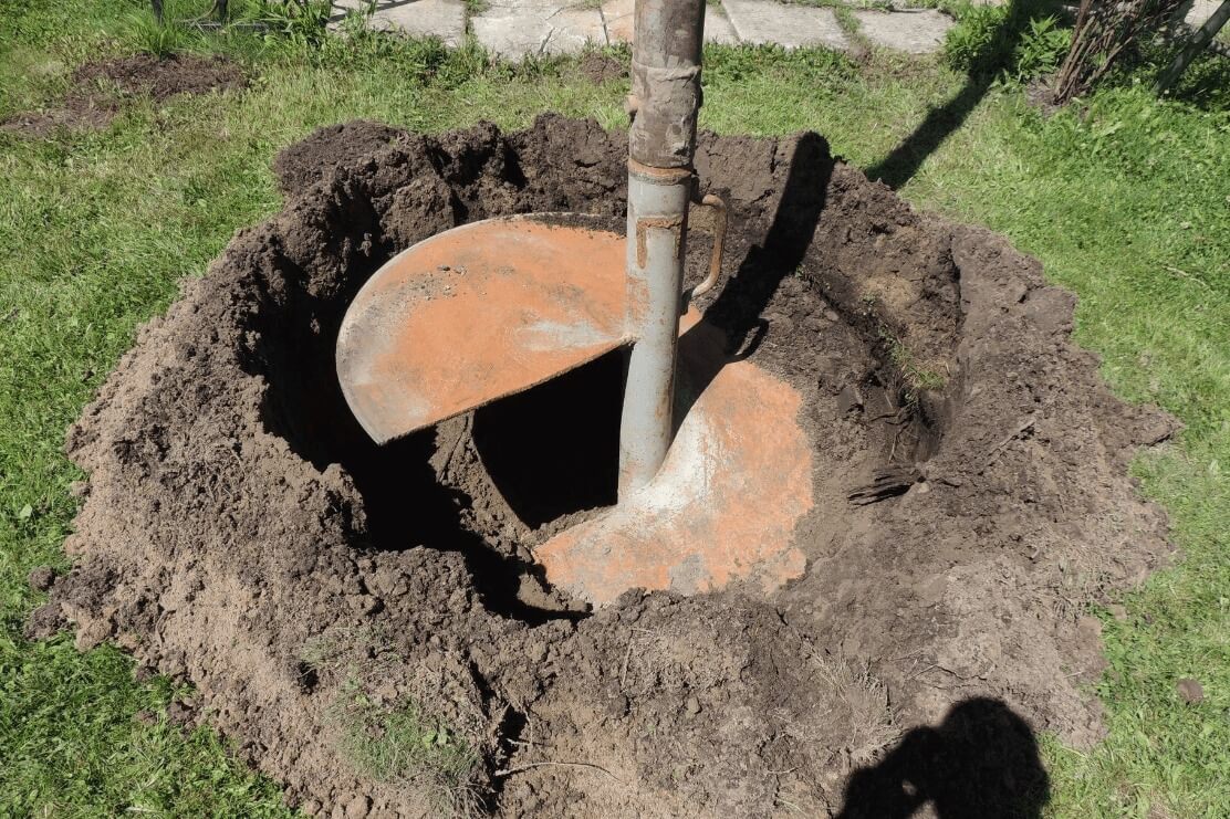 Бурение КОЛОДЦЕВ машиной под кольца цена СПб-Машинное бурение ЕОЛОДЦА в ...