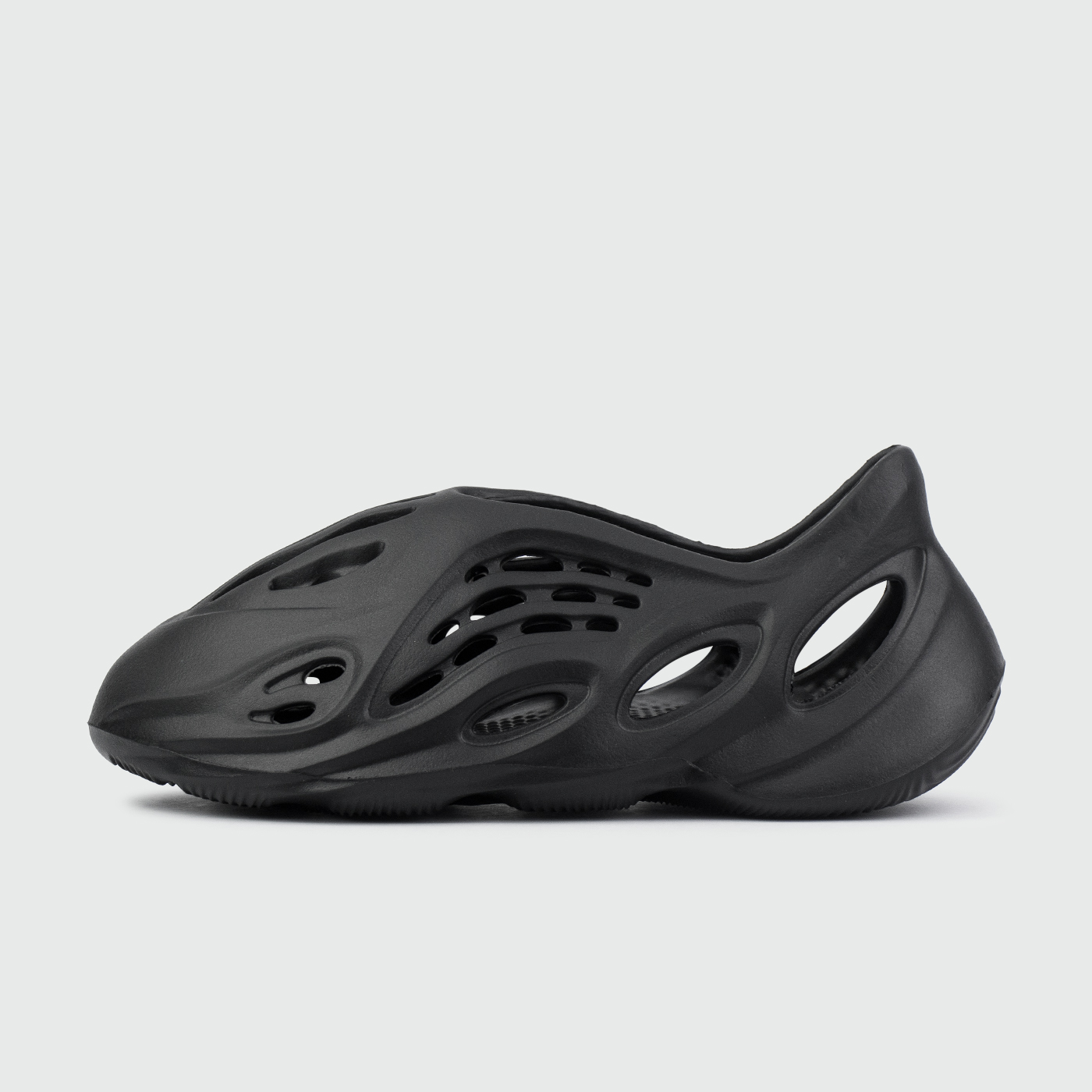 Yeezy Foam Black чаще выбирают клиенты