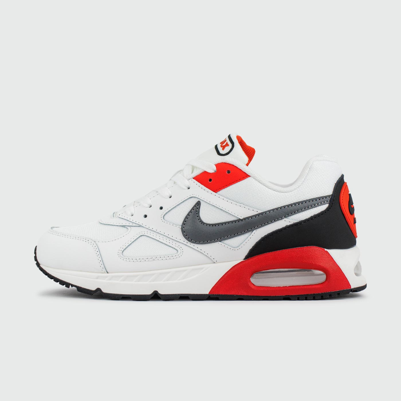 Air Max IVO White Red чаще выбирают клиенты