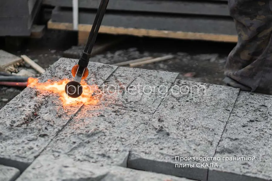 Производство гранитной плиты скала