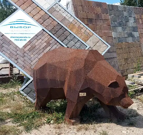 Купить полигональную скульптуру Медведь