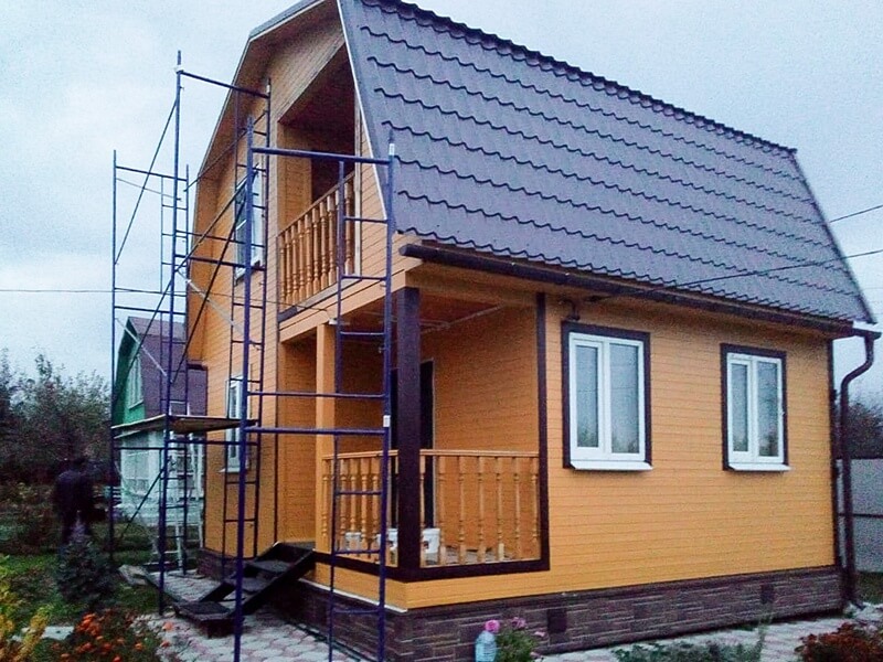 Покраска дома цвет Калужница