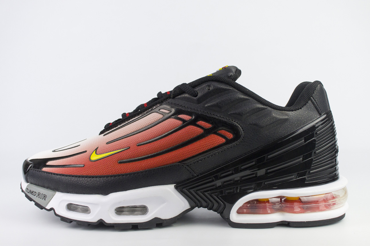 Air Max Plus 3 Tn Black/Red/White чаще выбирают клиенты
