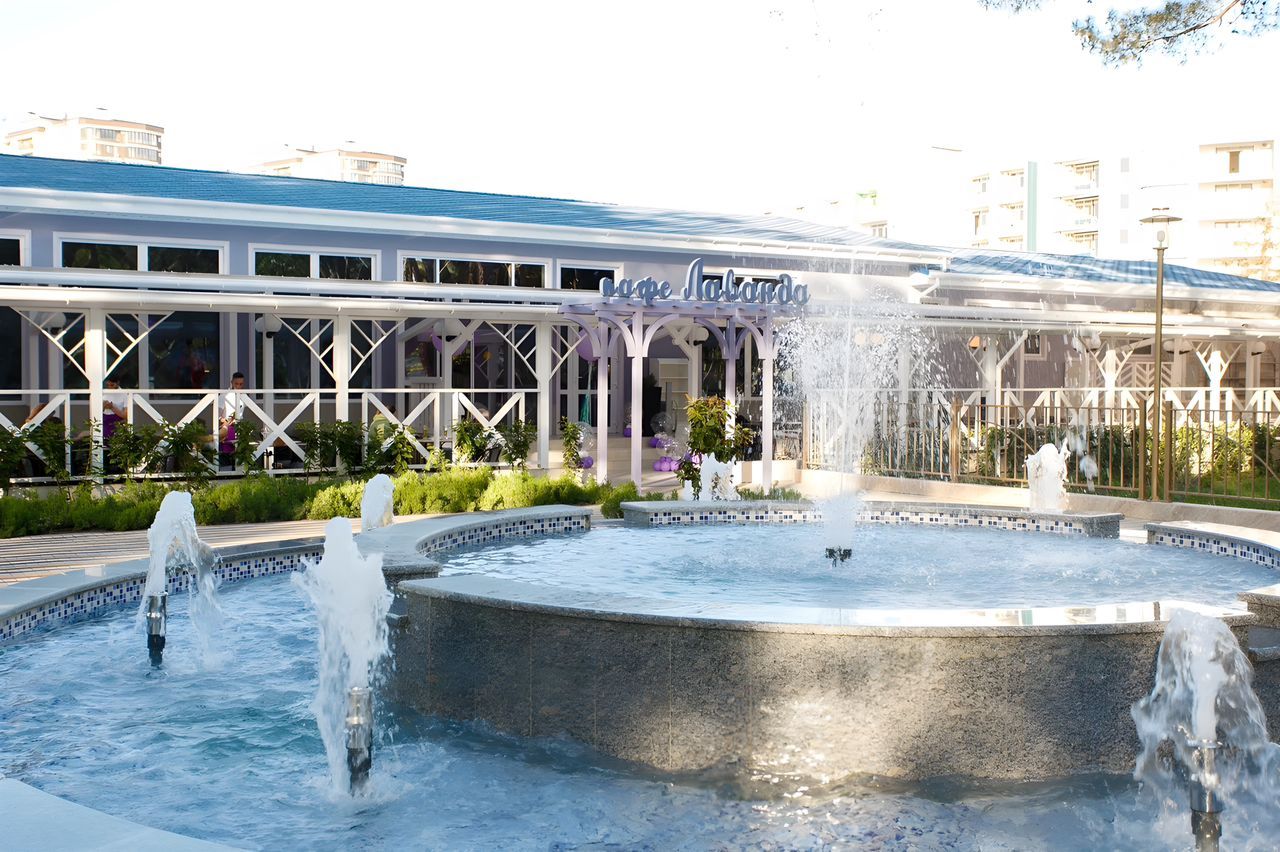 кафе лаванда на территории Кавказ