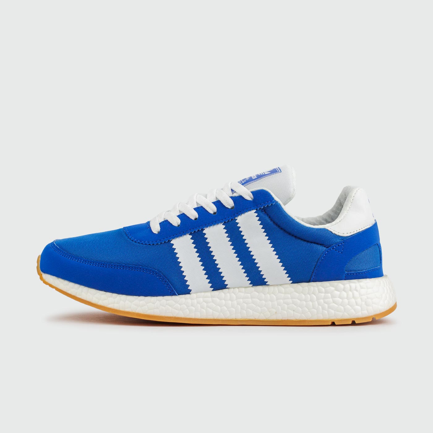Iniki Runner Boost Blue White чаще выбирают клиенты