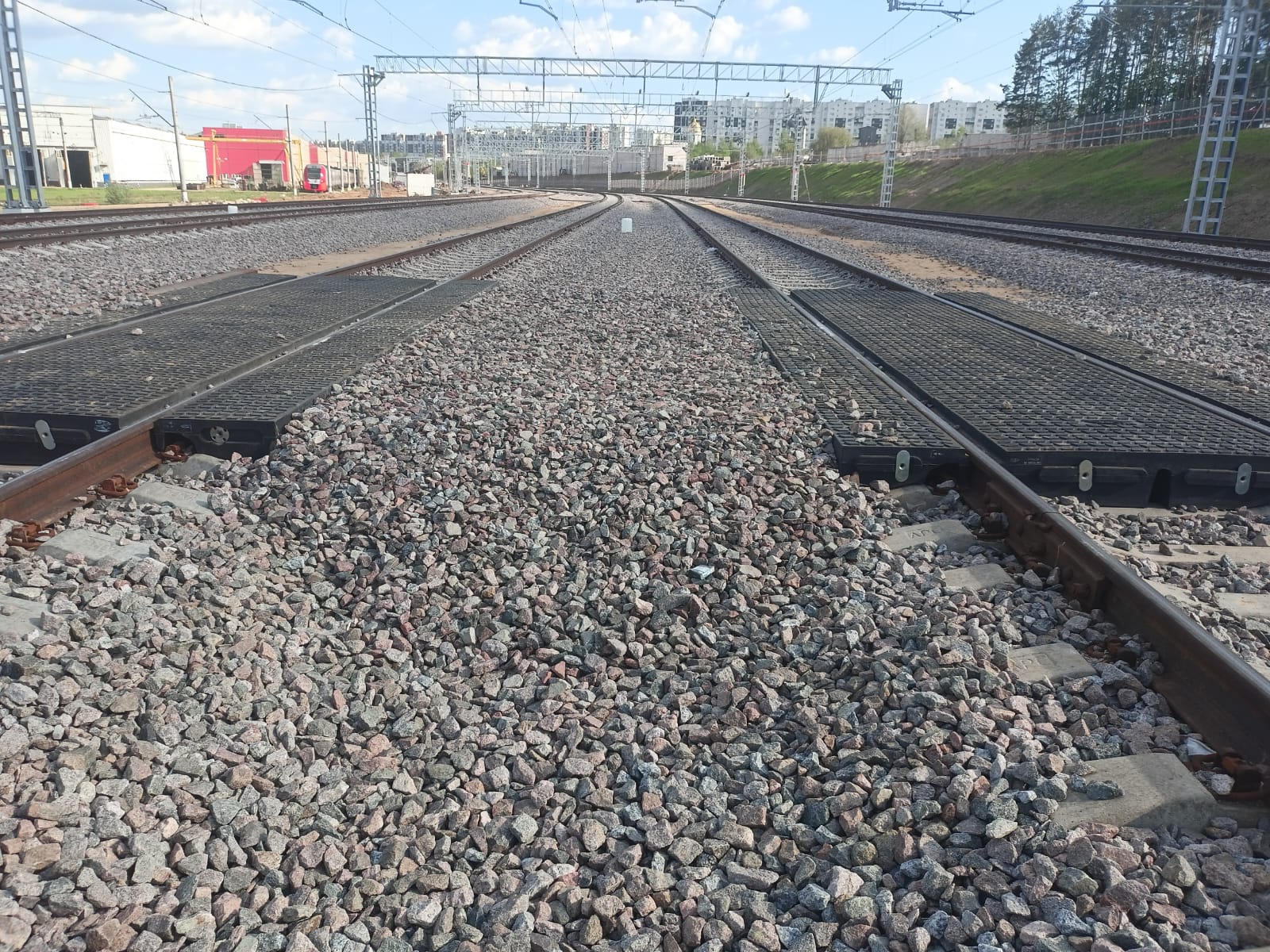 Установка 1 (одного) комплекта рельсового страховочного пакета длиной L=12,5 метров