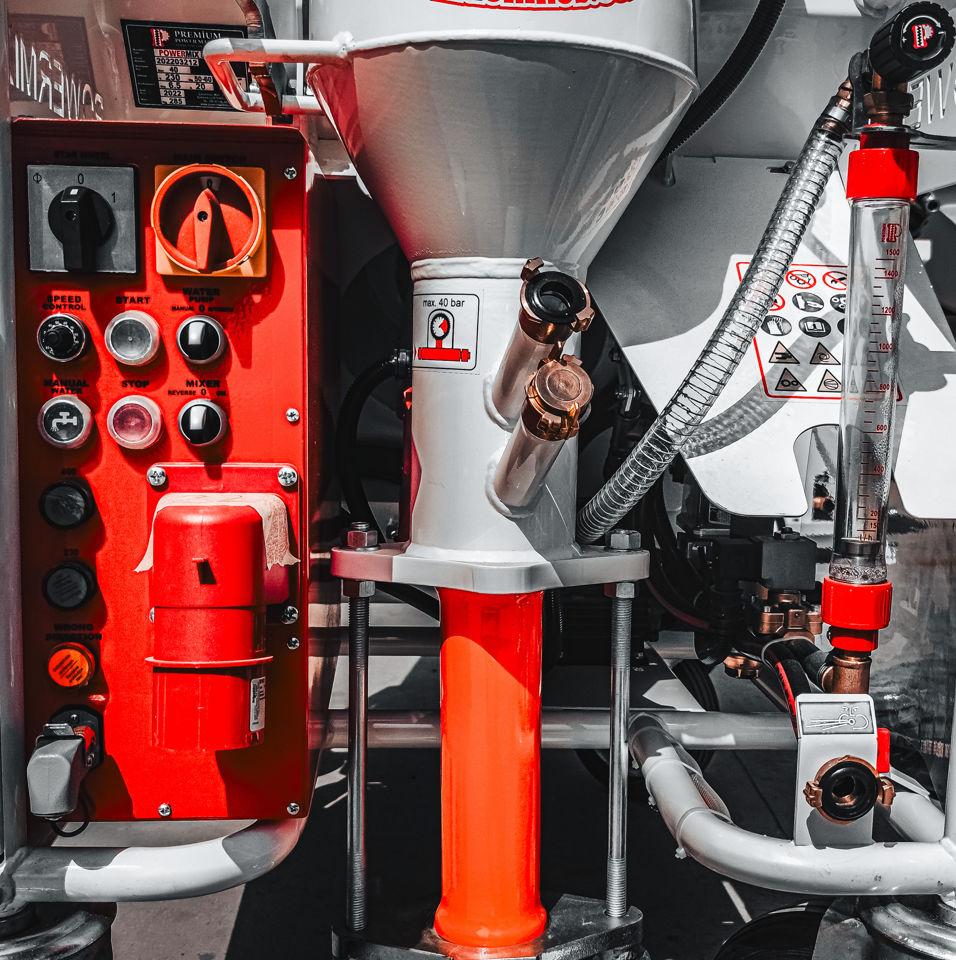 Крупный план узлов сборки и сервисных компонентов