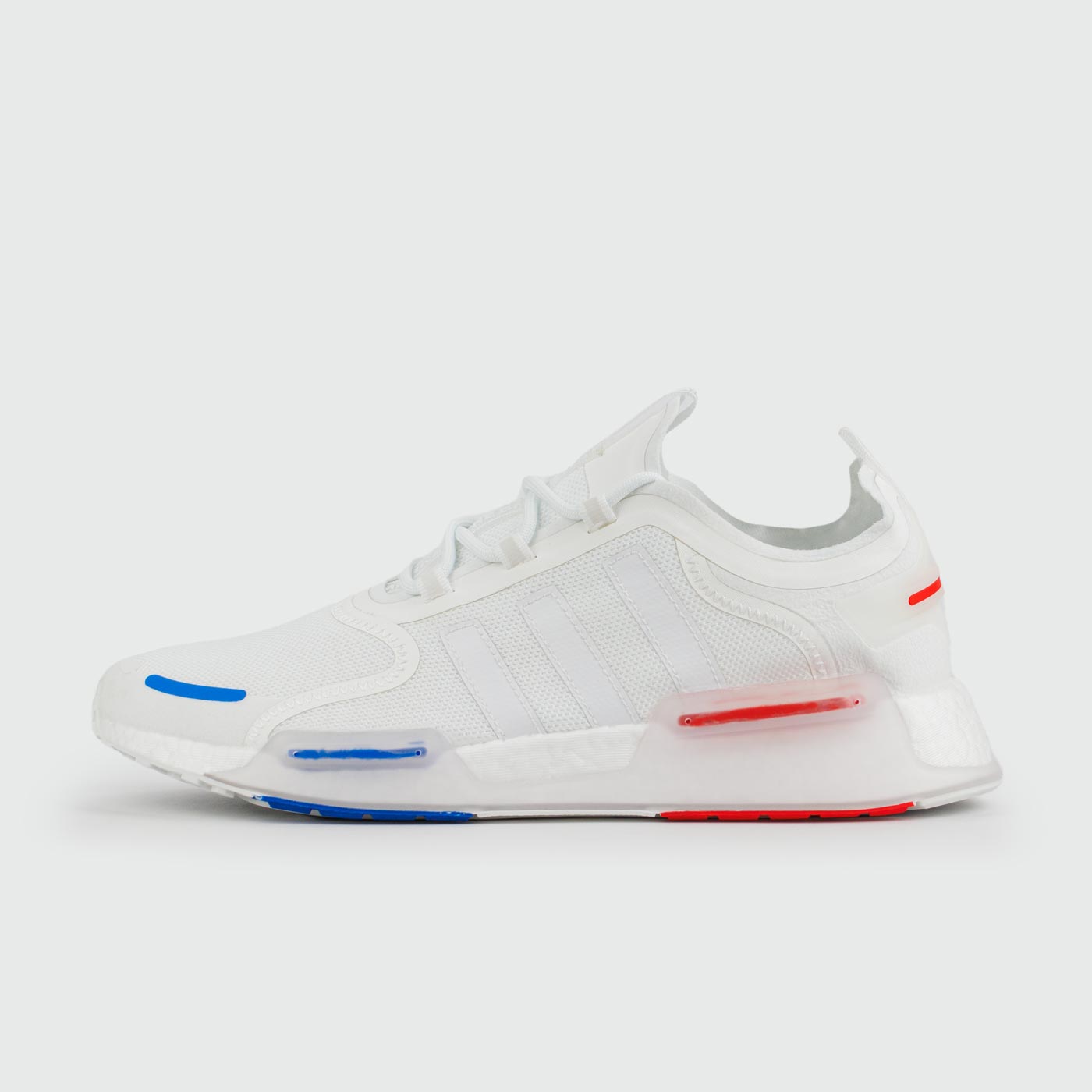 NMD V3 Boost Txt White чаще выбирают клиенты