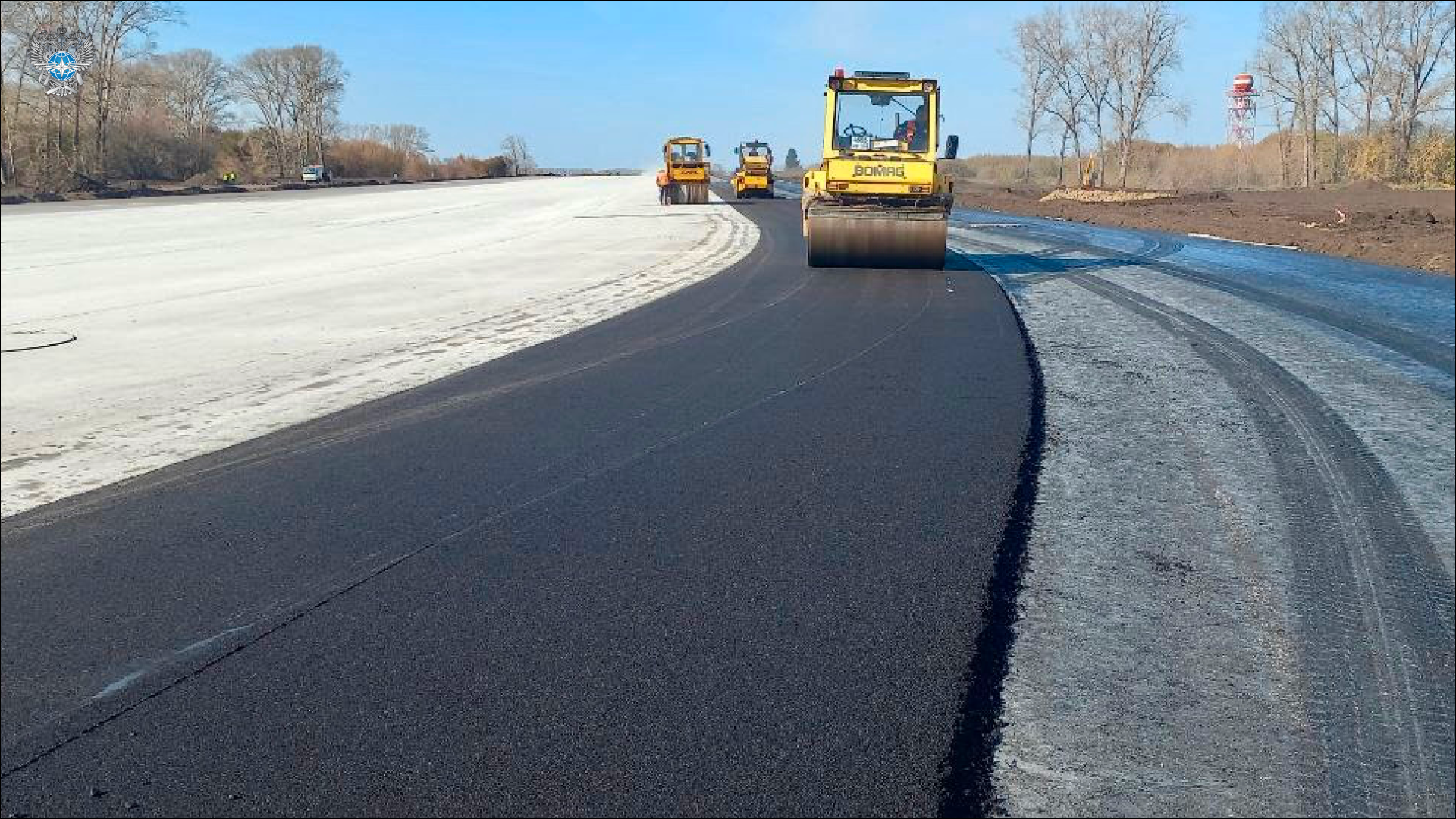 Завершаются работы на рулежной дорожке в аэропорту «Толмачёво»