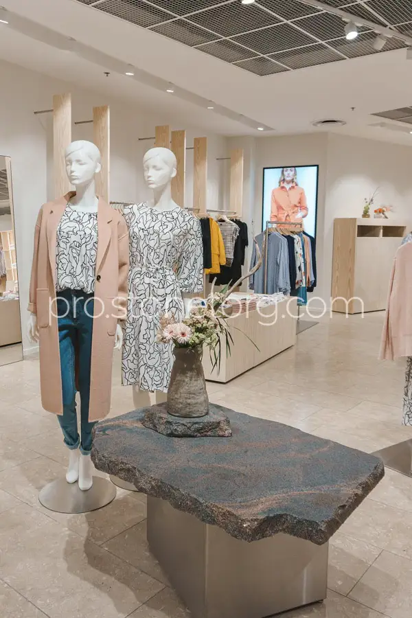 гранитный стол красный желтый оранжевый гранит столешница Аврора Финляндия плиты облицовка из гранита фото оптом москва