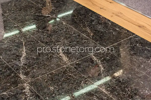 Гранитная плитка облицовочная из гранита зеленый пироксенит сопка бунтина фото москва