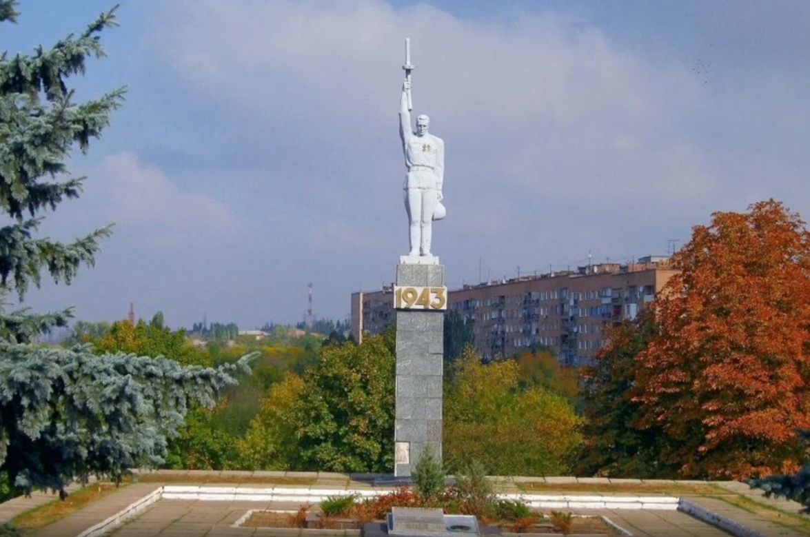 Аренда звукового оборудования и сцены в Харцызске — «Формат-Сцена» Аренда звукового оборудования и сцены в Харцызске — «Формат-Сцена»