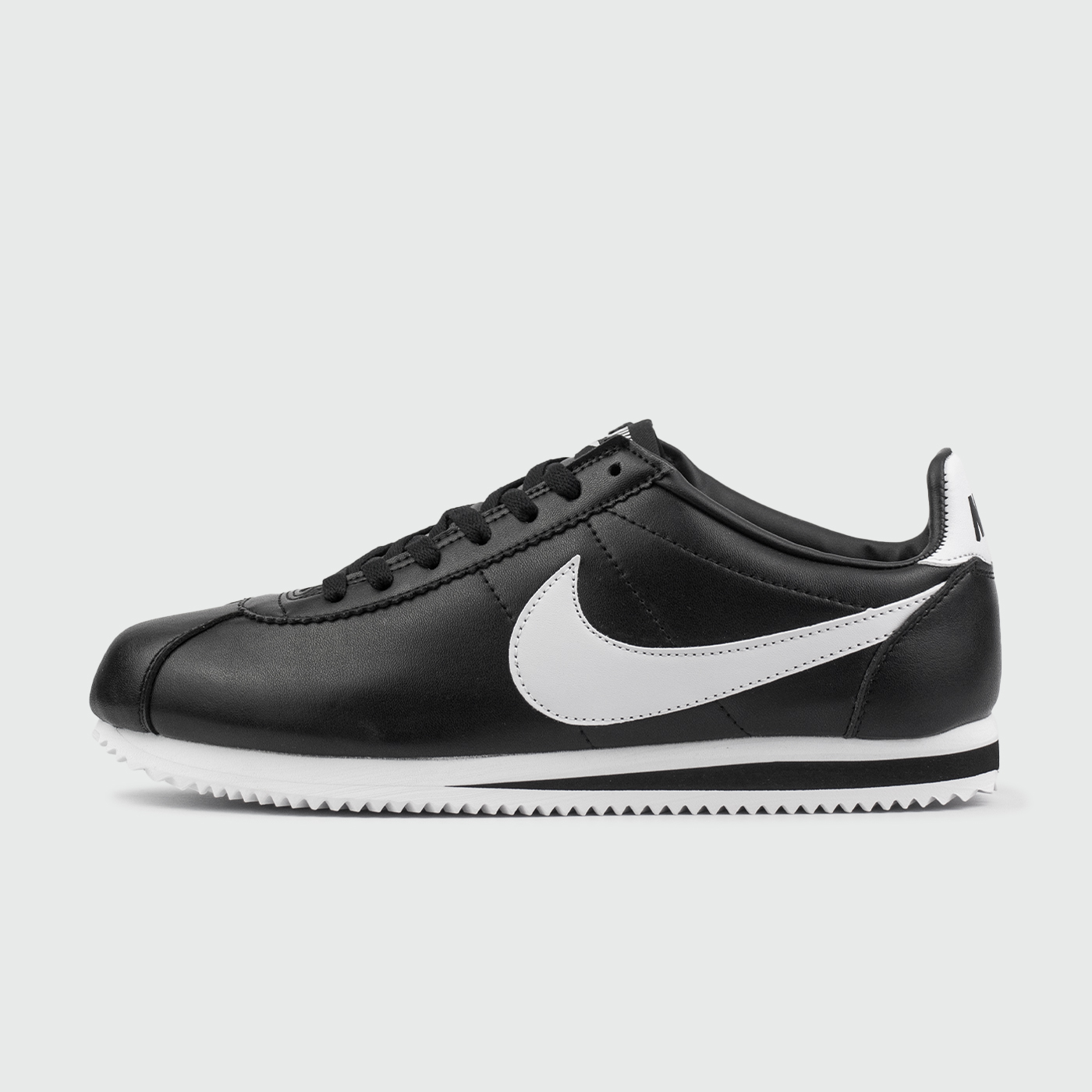 Cortez Classic Leather Black White чаще выбирают клиенты