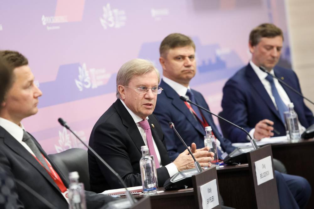 На Восточном экономическом форуме обсудили реализацию транспортных проектов Дальнего Востока