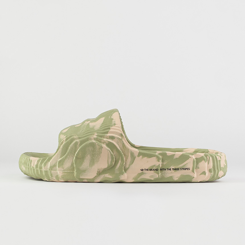 Шлёпки Adilette 22 Slide Wmns Camo Green чаще выбирают клиенты