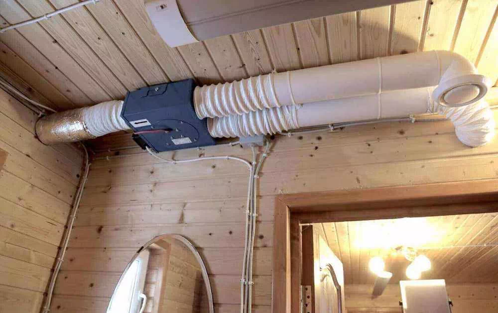 Вентиляция бытовки с санузлом фото