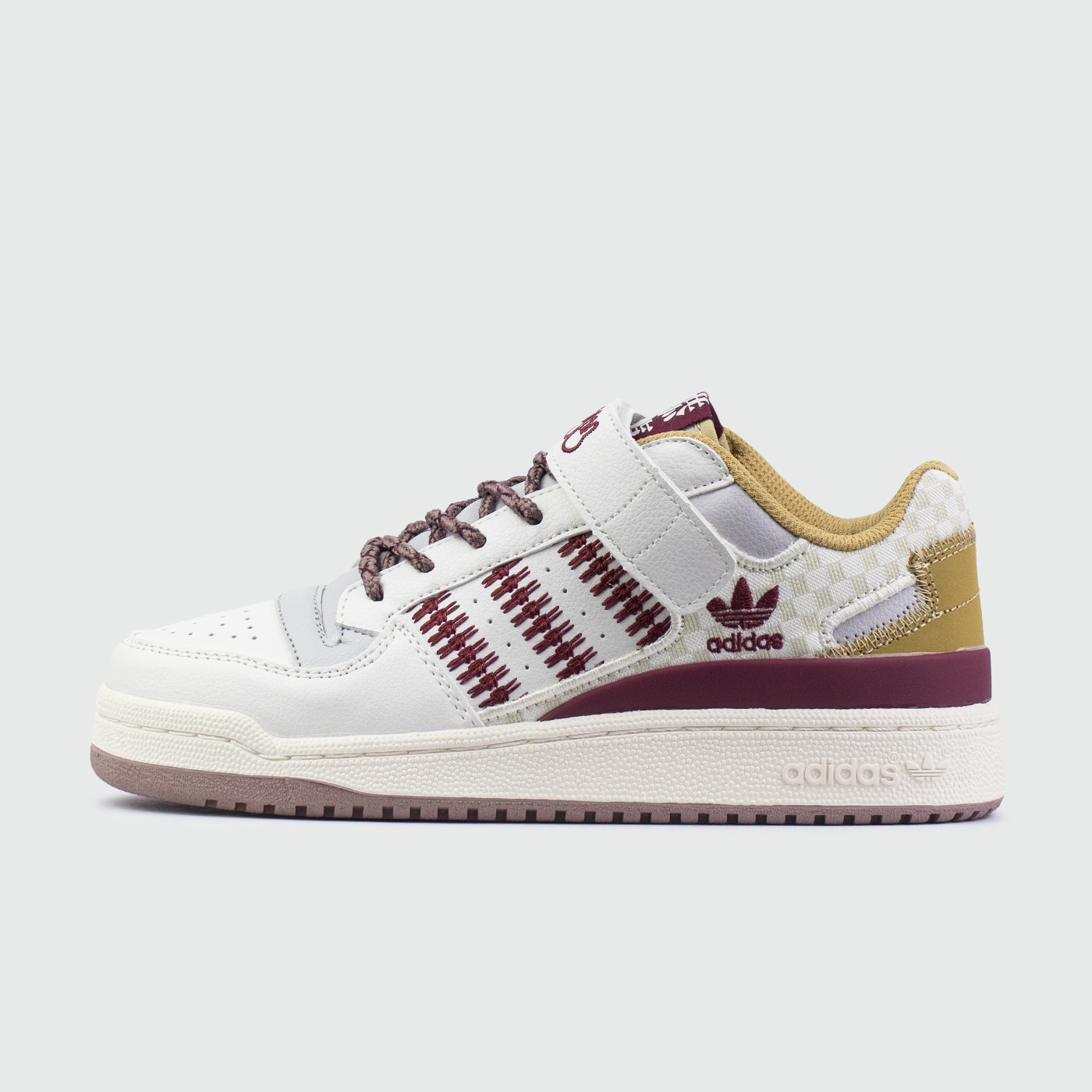 Forum Low White Red Rabbit чаще выбирают клиенты