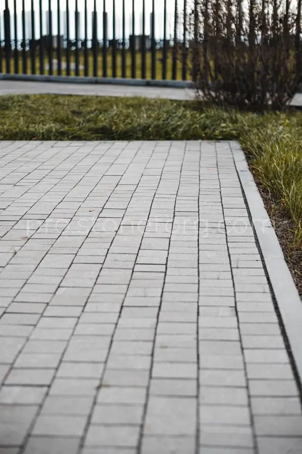 Брусчатка из гранита пиленая или пилено-колотая гранит фото выбрать и заказать оптом москва